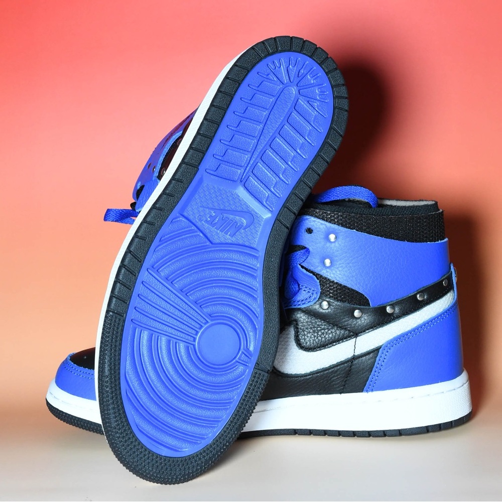 Jordan Air Retro High Zoom Sisterhood - Picture 4 of 8